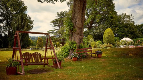 Highfield Hall Swing