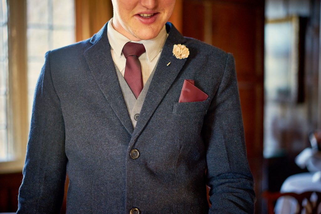 Groom button hole