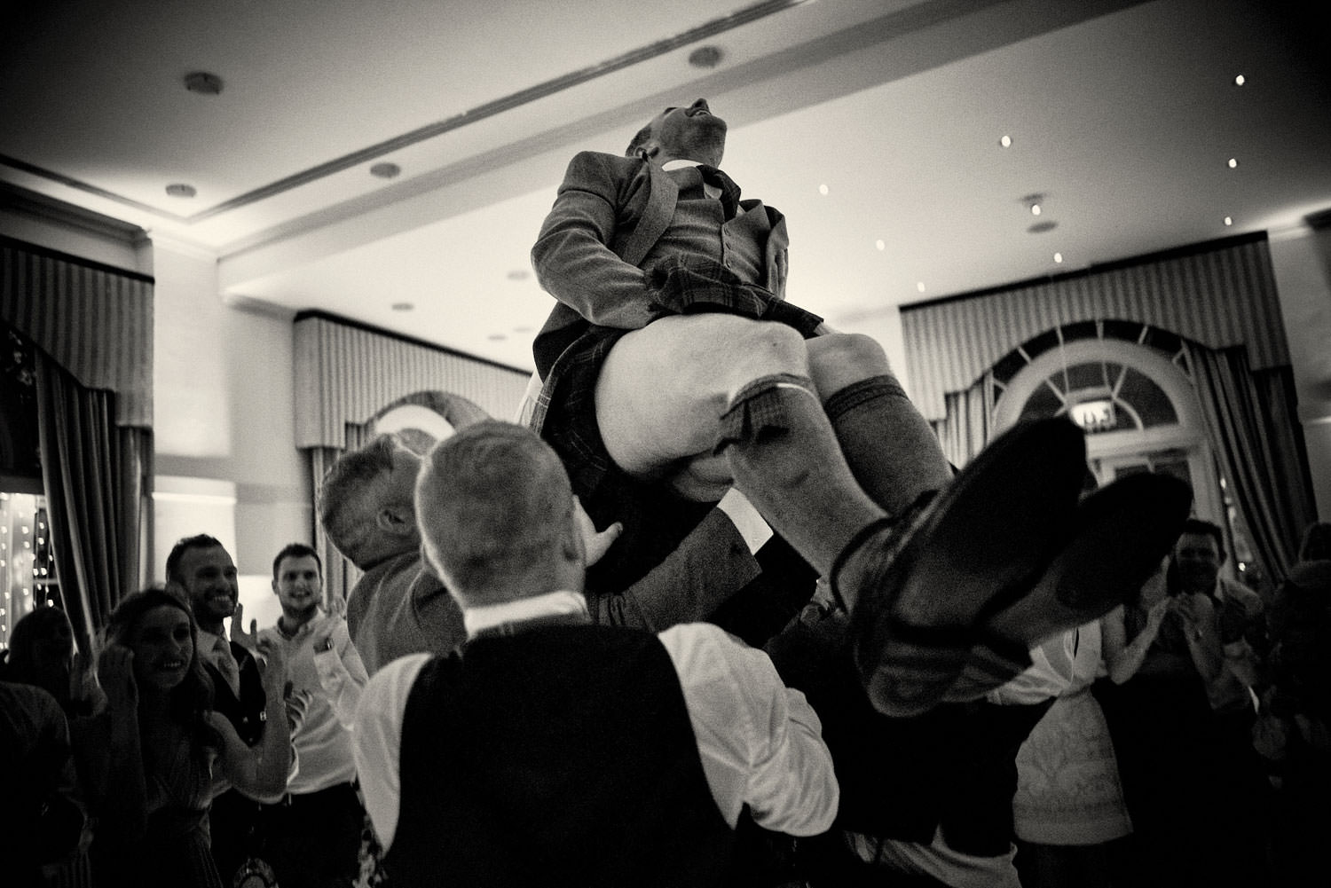 Best-Wedding-Party-Photos_17